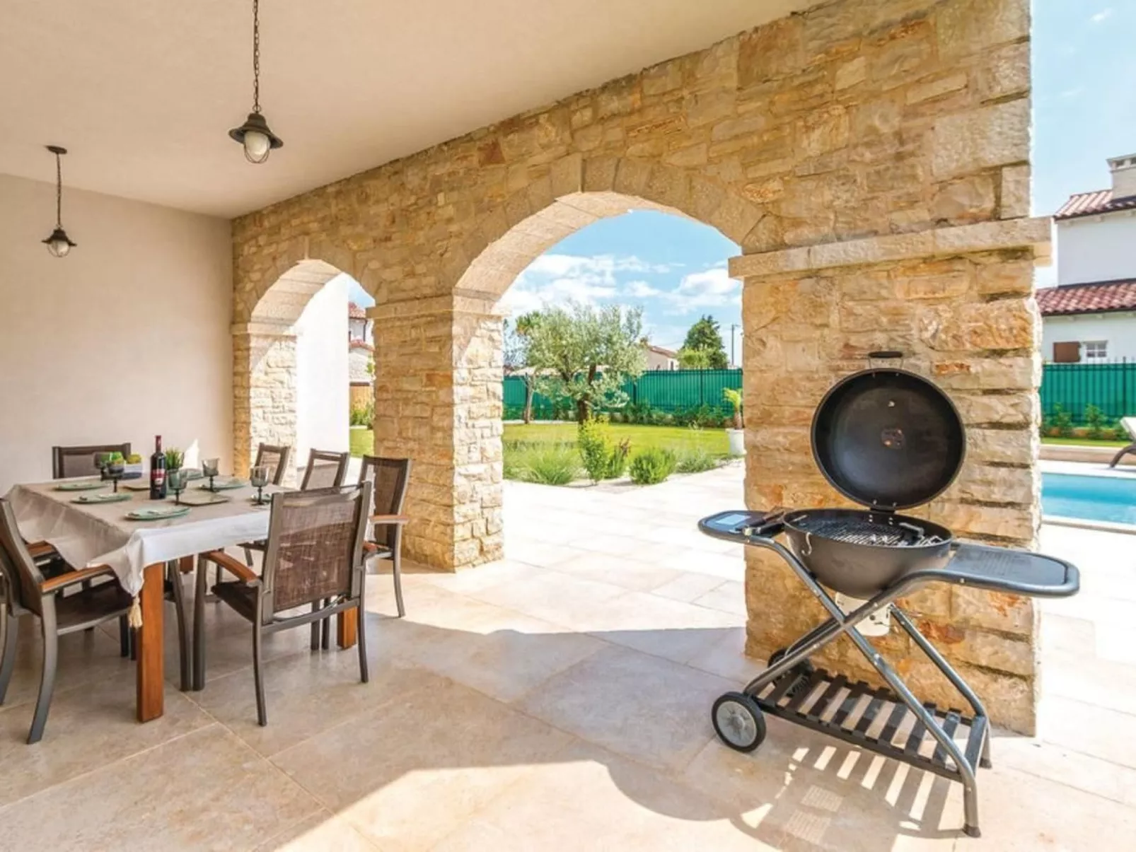 'Villa Oliva' mit privatem Pool-Outside