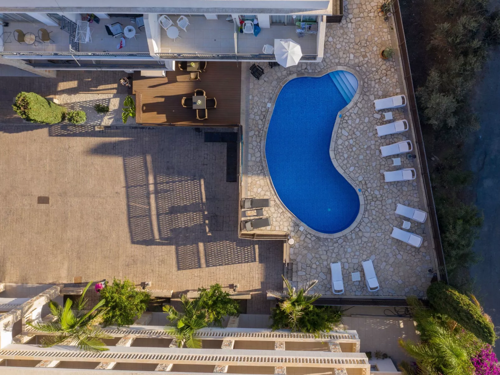 Mit Terrasse-Outside