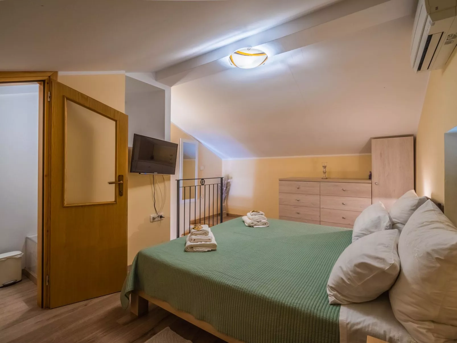 Luxuriöse Villa auf großem Privatgrundstück-Inside