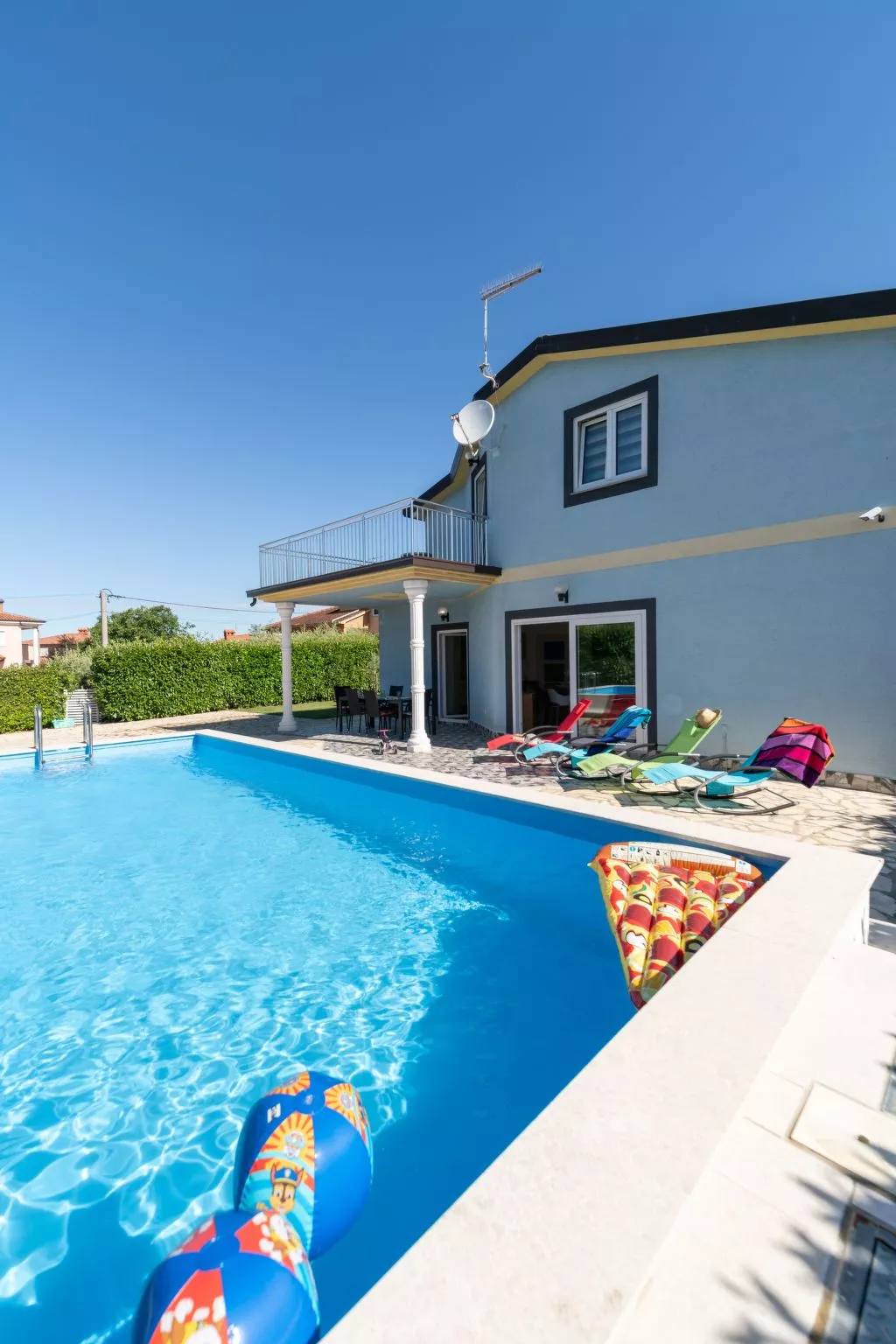 "Casa Tarra" mit eigenem Pool-Draußen