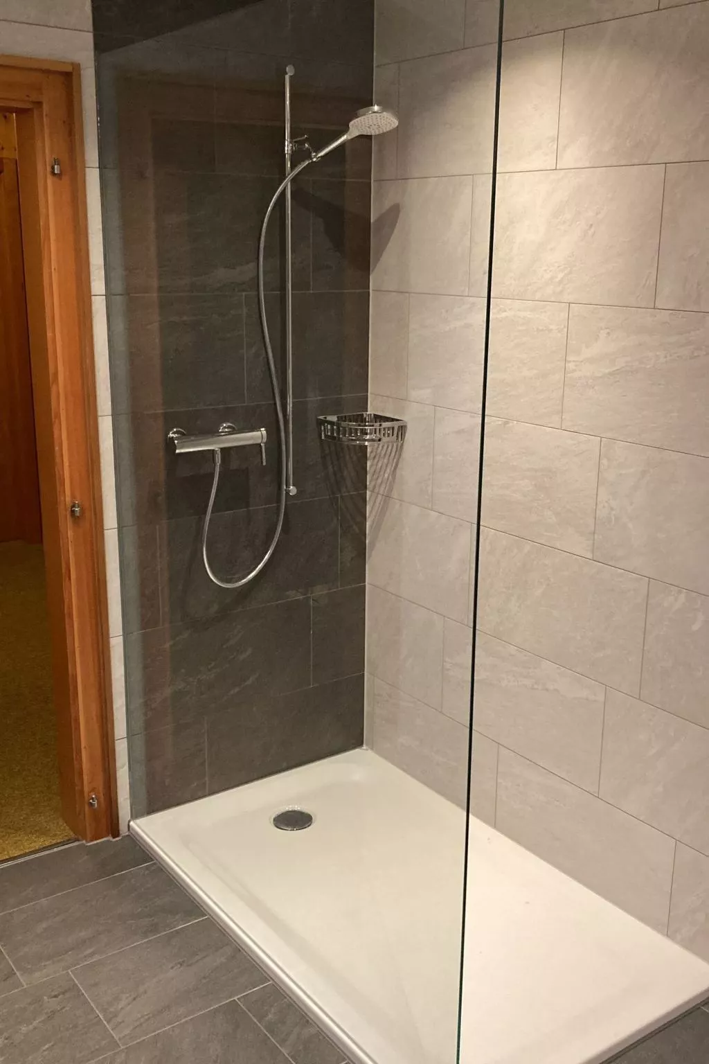 Chalet Finkenwiese - für 8 Erwachsene und 5 Kinder-Drinnen