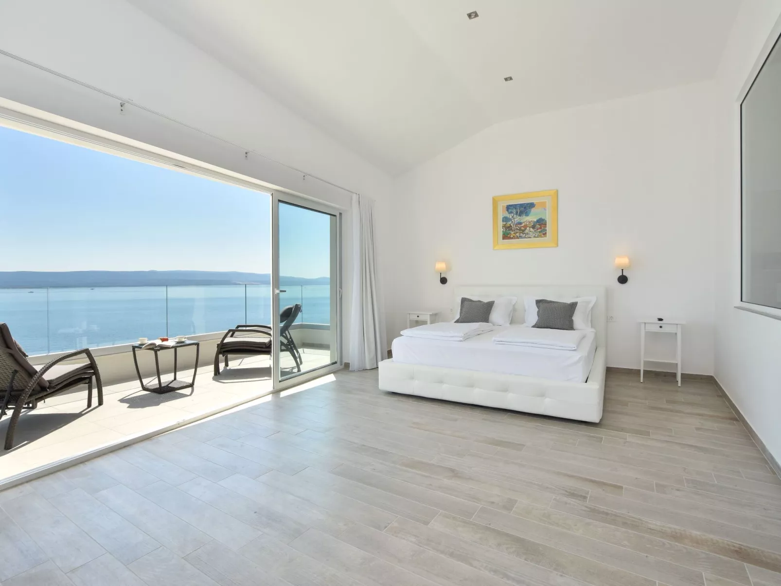 2 Schlafzimmer Villa Blue Dream mit Infinity-Pool-Inside