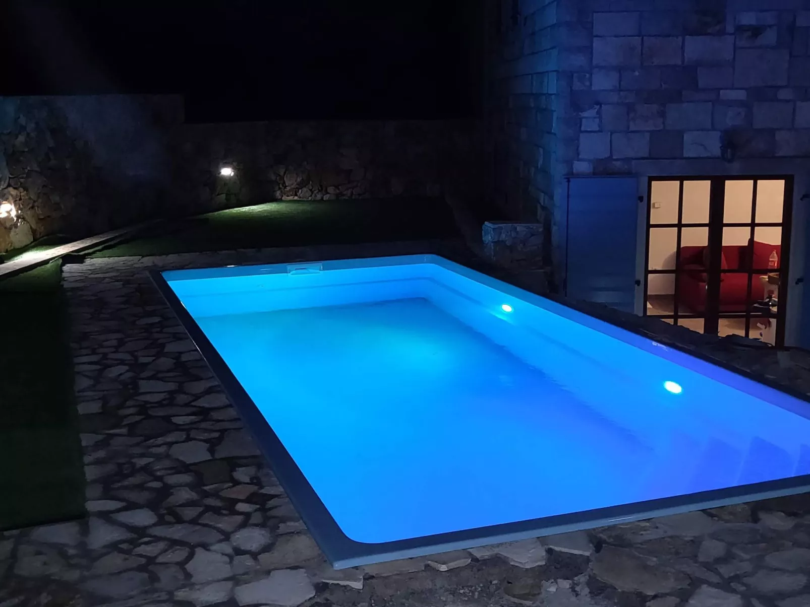 In Novalja mit Privatem Pool-Outside