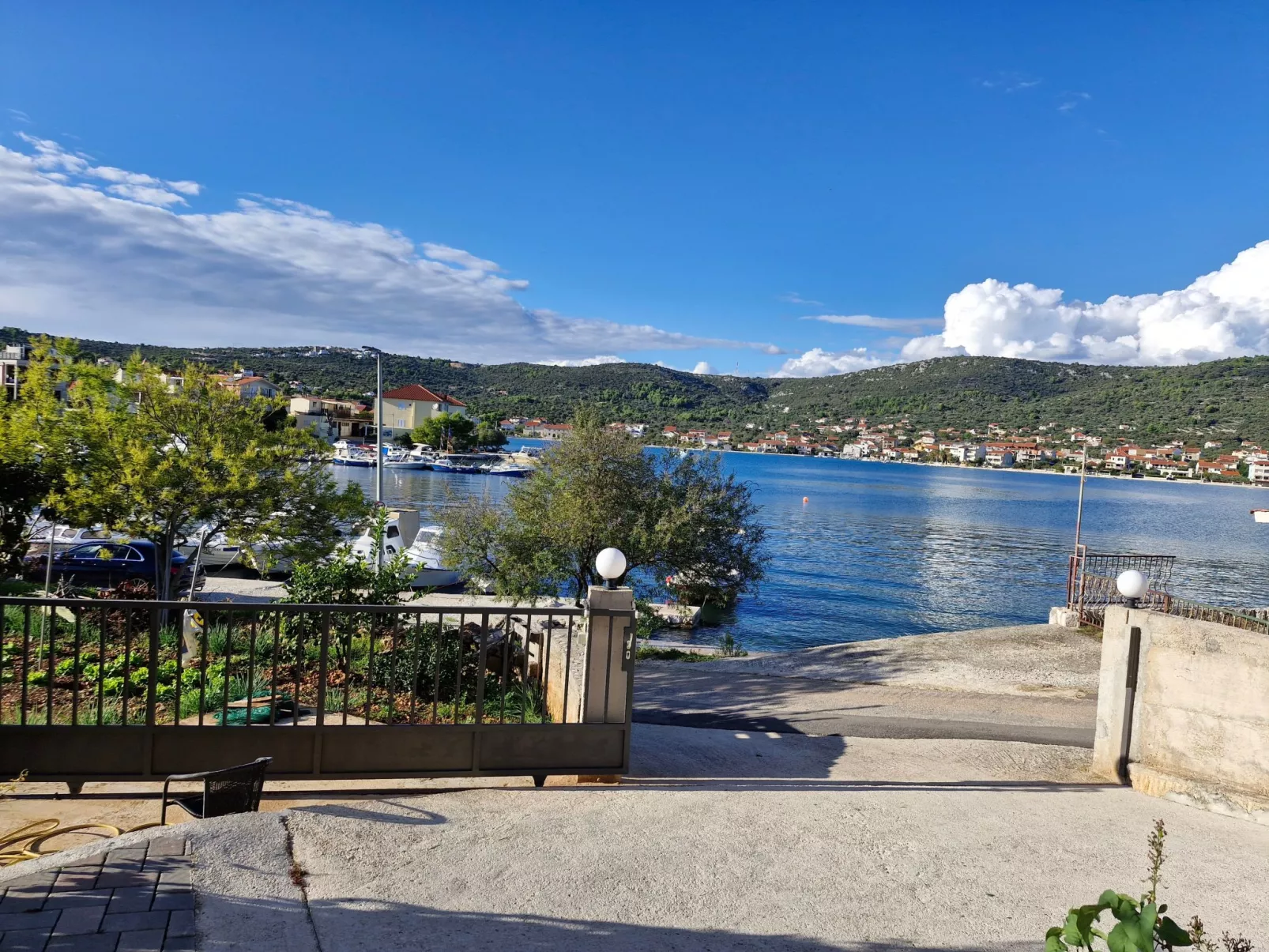 Mit zwei Balkonen-Image-tags.info