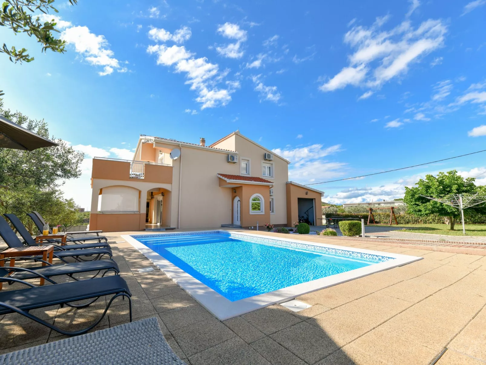 Villa Andrea-Draußen