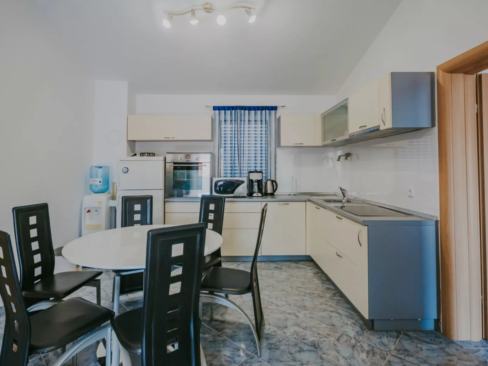 Zweistöckiges Ferienhaus Villa Dany-Inside