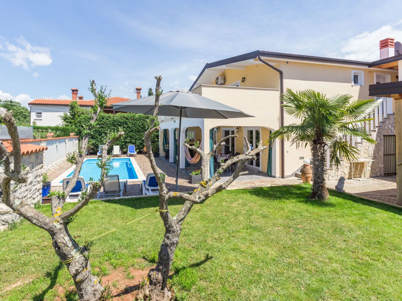 Appartement Dino-Outside