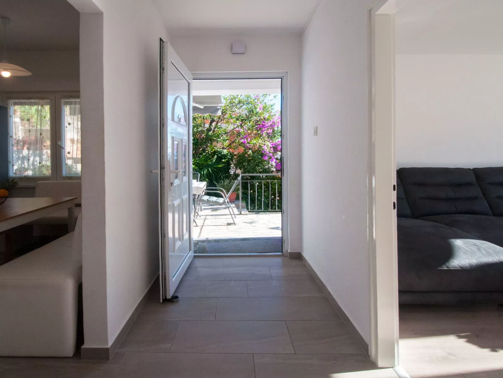 Drei-Zimmer-Wohnung Rita, in der Nähe des Strandes-Image-tags.info