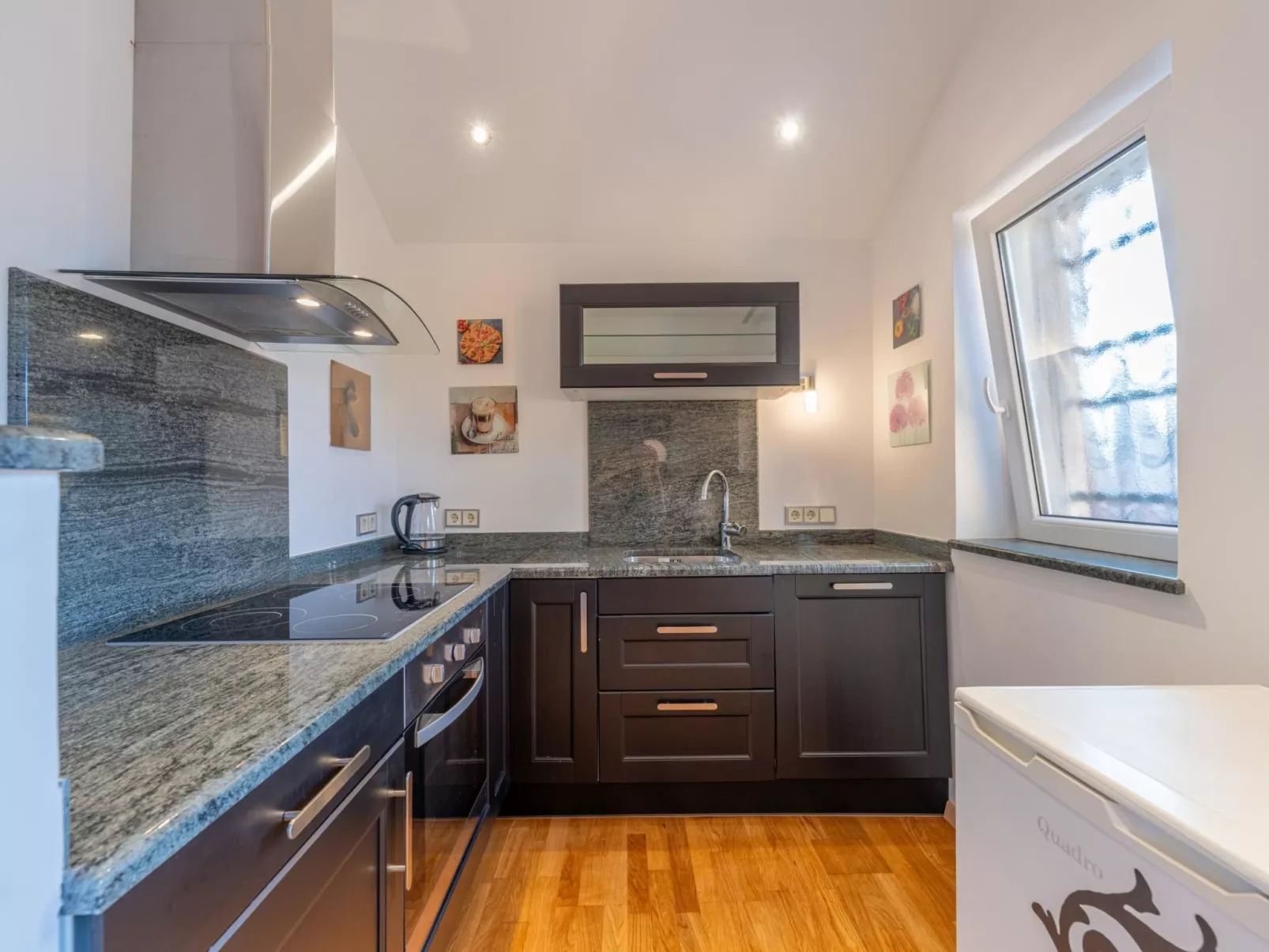 Villa Suzanne-Inside