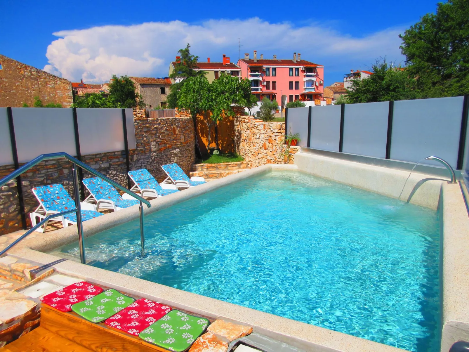 In Vodnjan mit Privatem Pool-Dehors