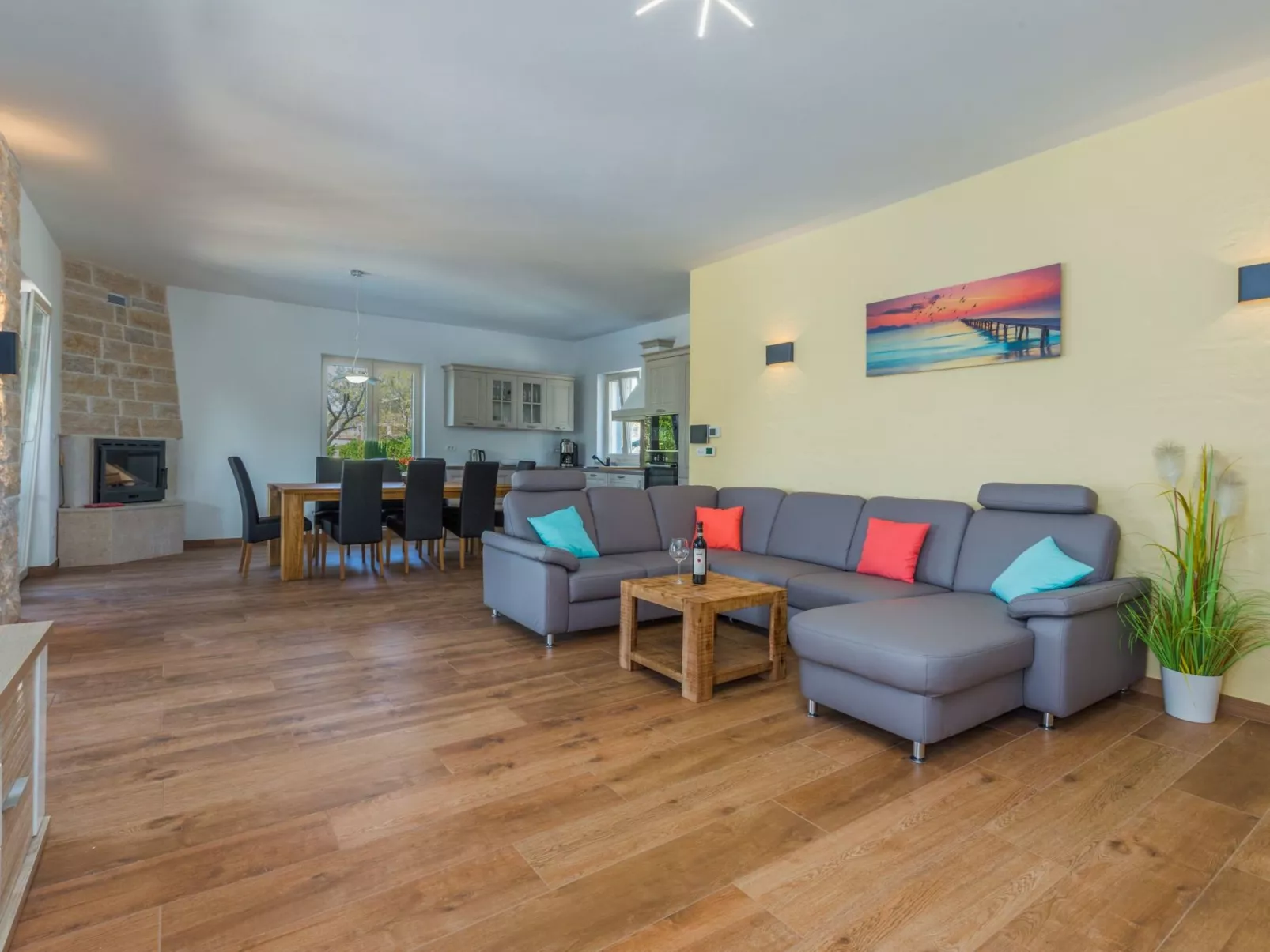 Tolles Ferienhaus in Deklići mit Privatem Pool-Dedans