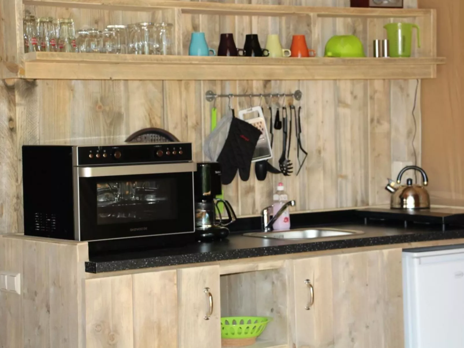 Gemütliches Safarizelt mit Grill und Garten-Inside