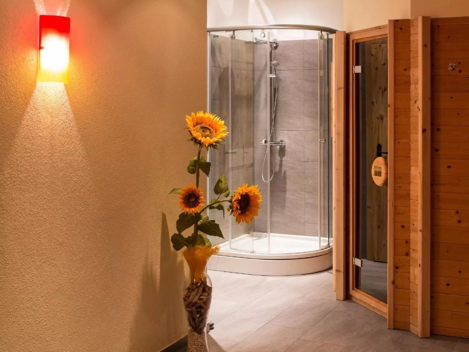 Sunny Hideaway-Image-tags.info