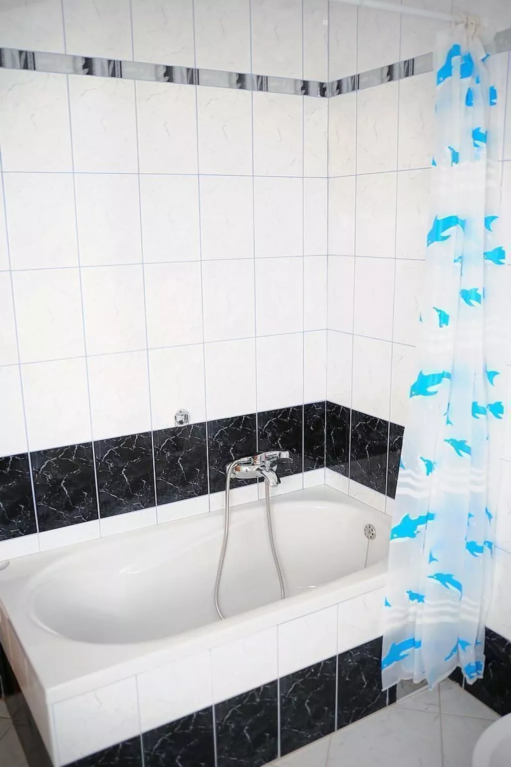 Ruhiges Ferienhaus mit Balkon und Garten-Inside