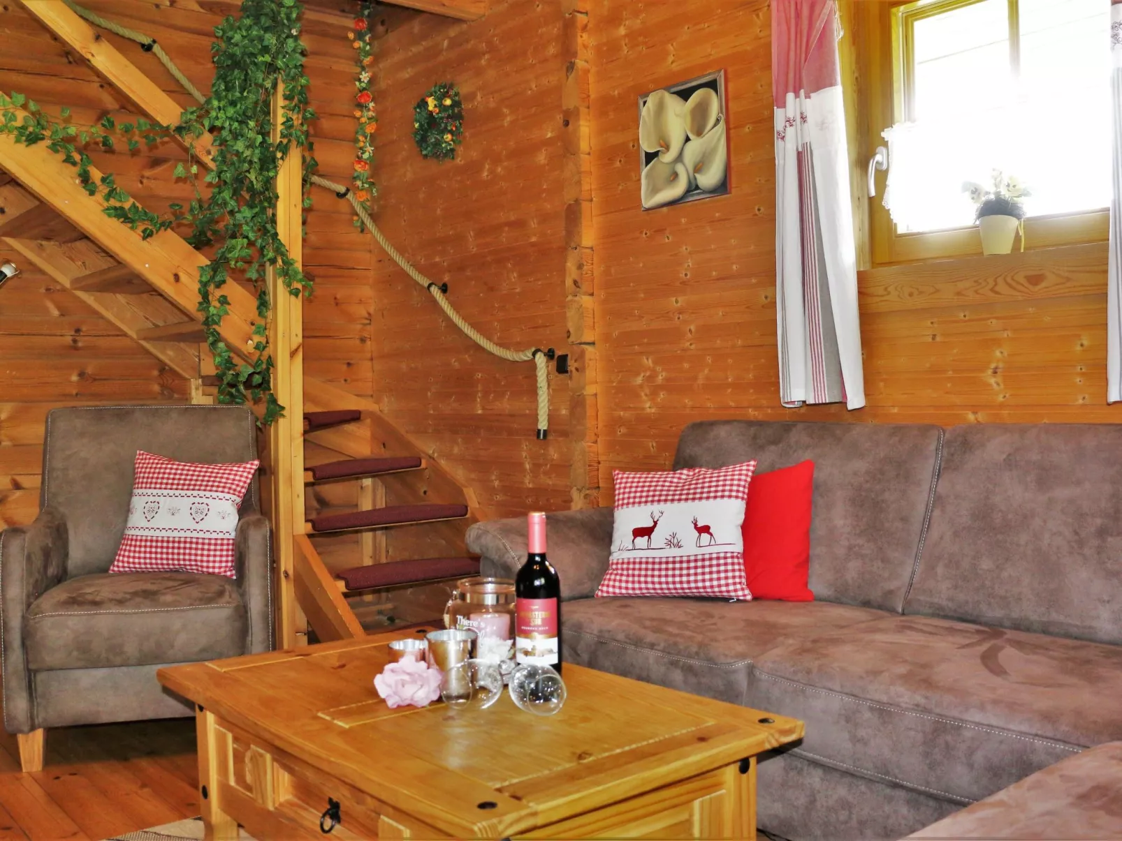 Wunderschönes Blockhaus mit Terrasse - Inside