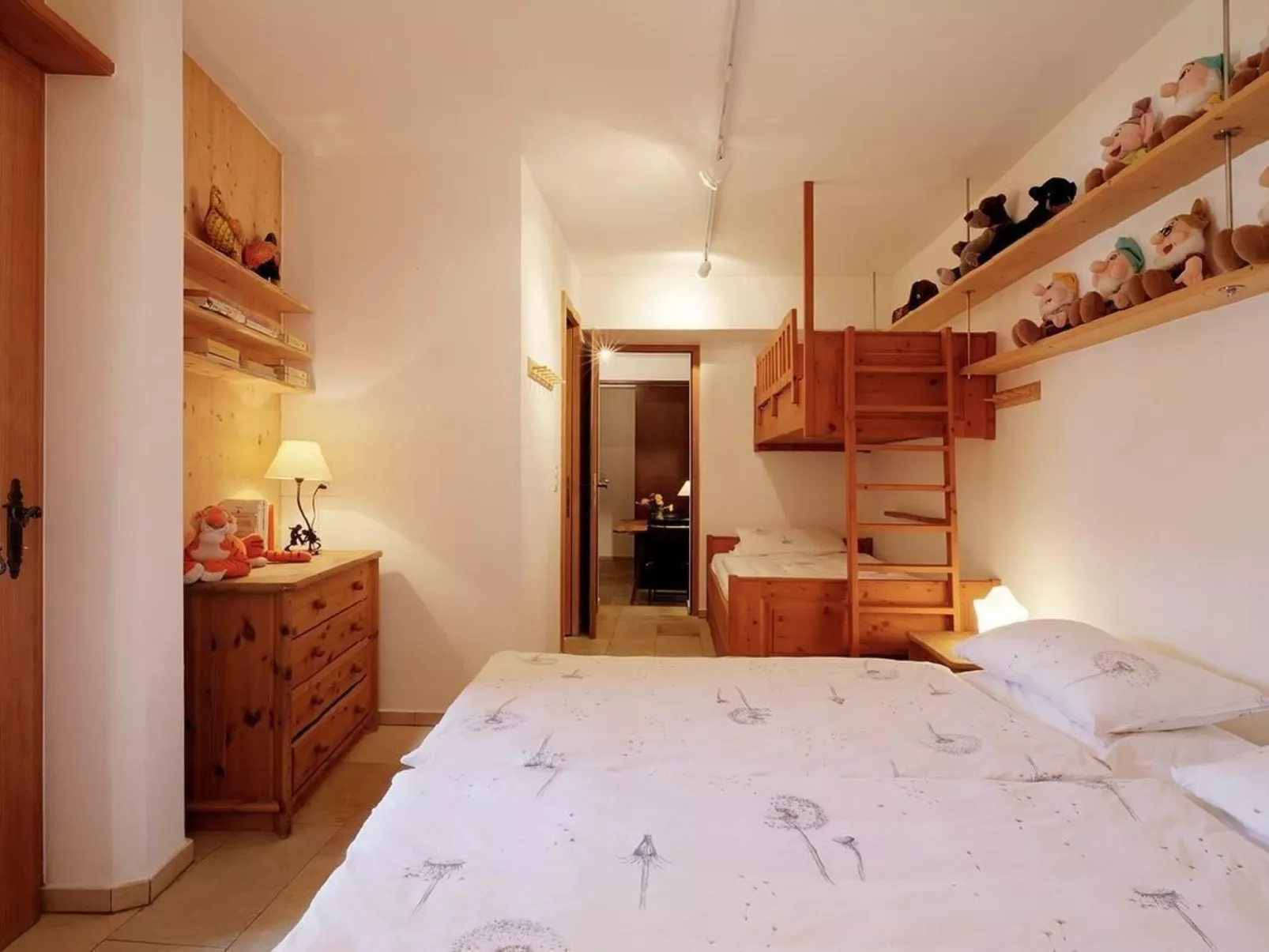 Chesarina Chalet-Drinnen