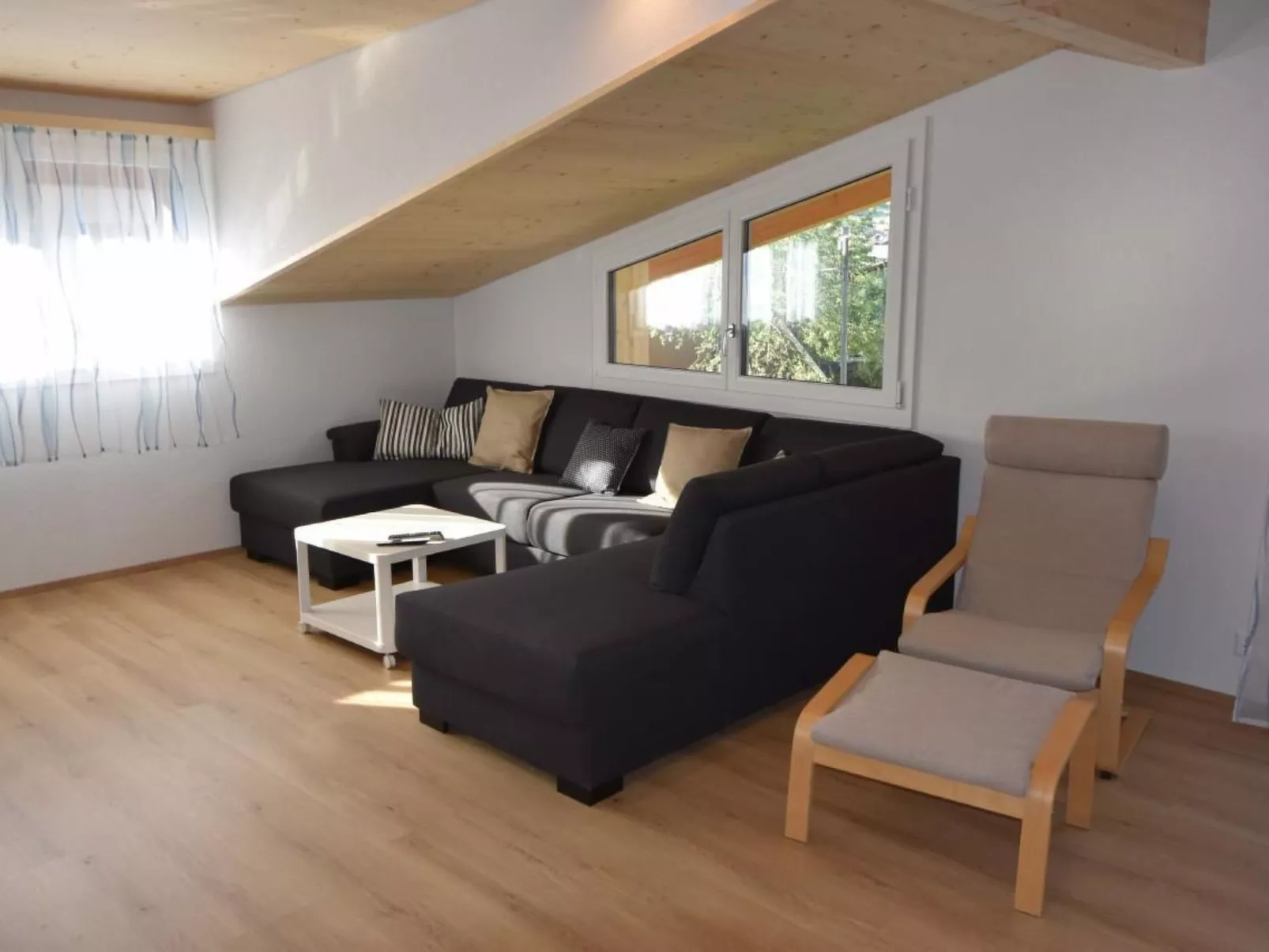 Gemeindematte „Sommer Bergbahnen inklusive“-Drinnen