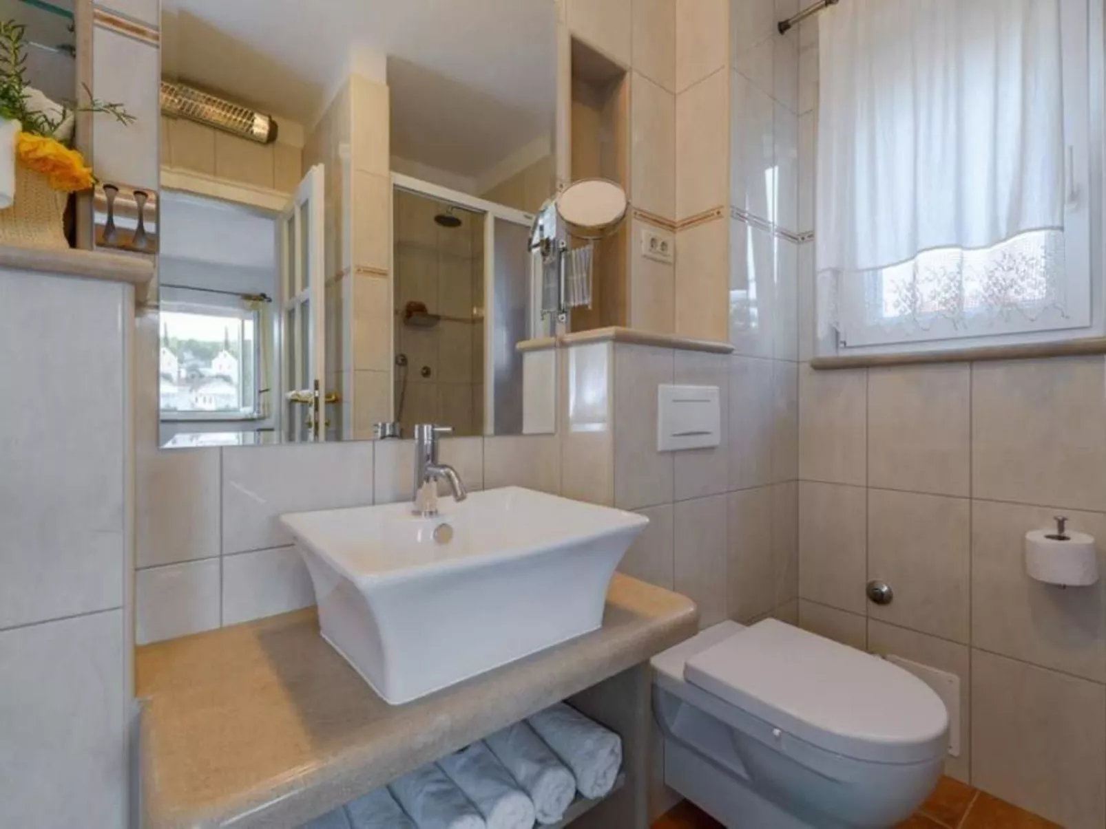  Angelina mit Pool & Sauna-Inside