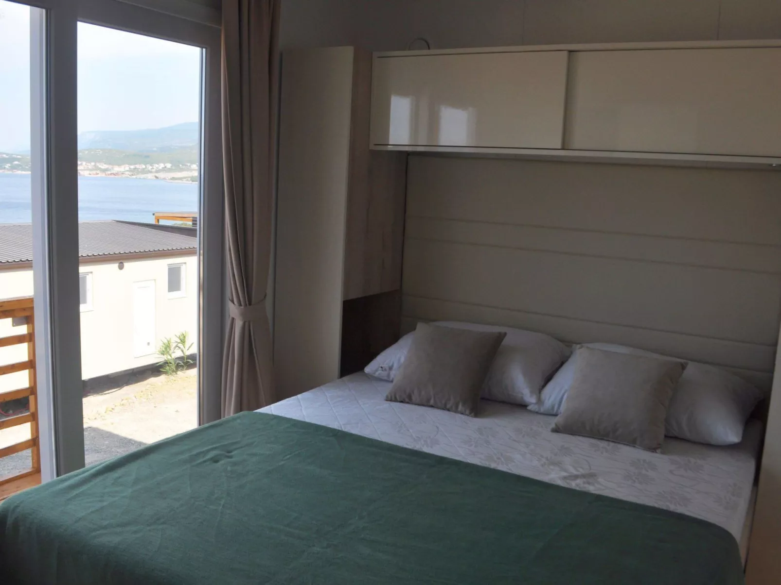 Mobilheim "Queen Campagna" mit gemeinschaftlichem Pool-Inside