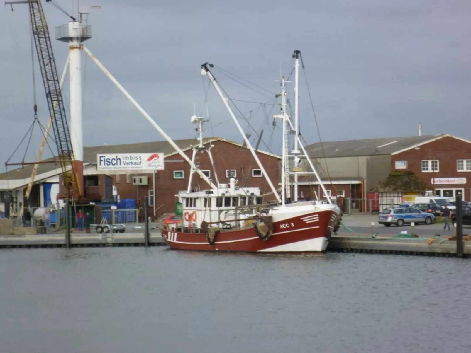In Nesse mit Garten, Terrasse und Grill-Draußen