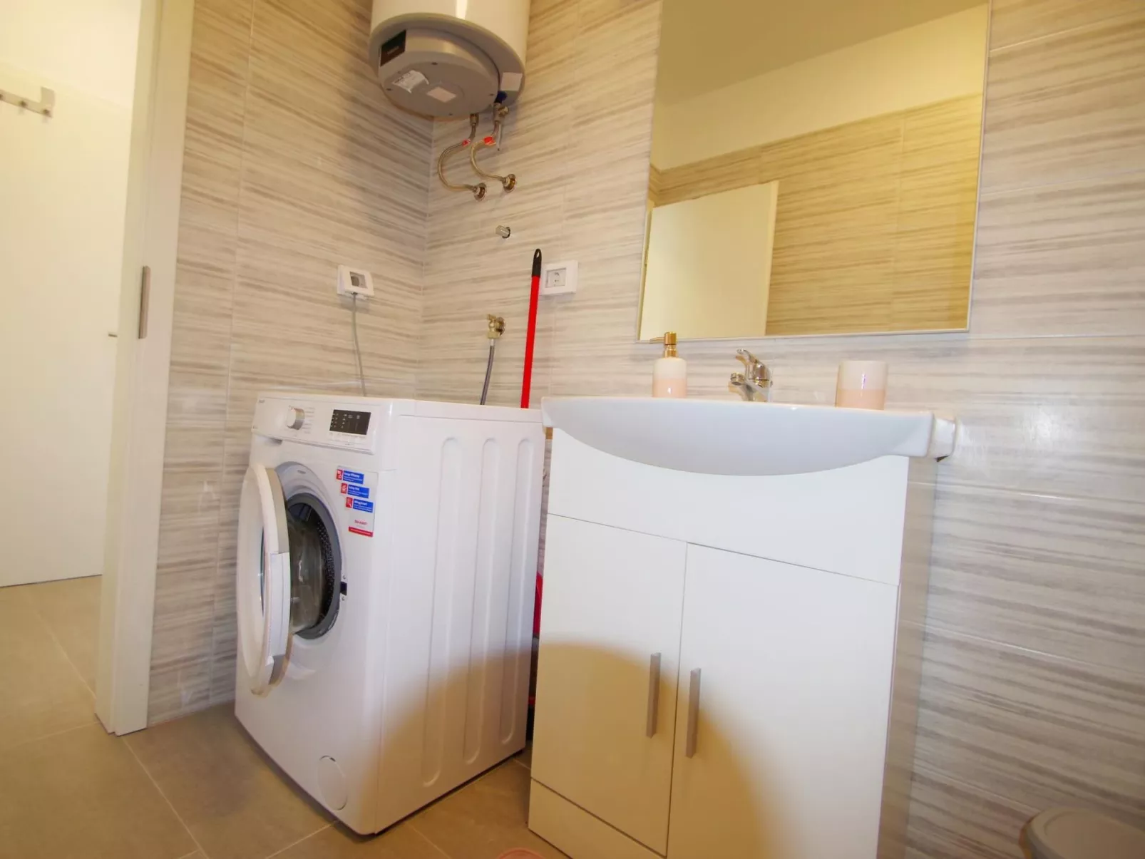 Niko für 4 Personen, Pomer-Dedans