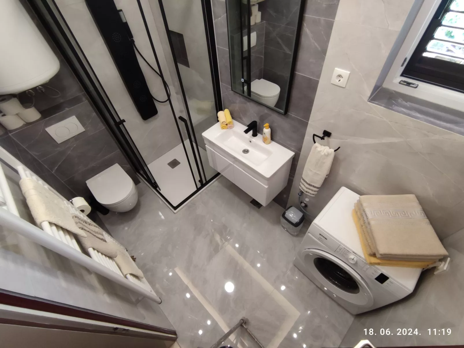 Wohnung im Hochparterre-Drinnen