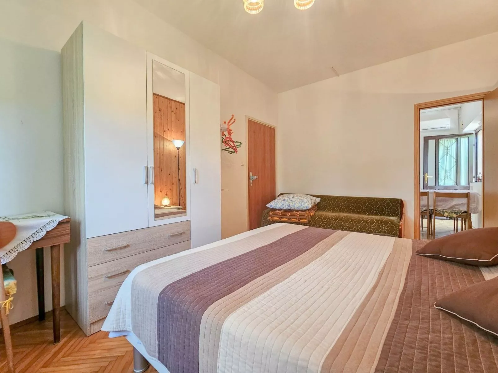 Schöne Ferienwohnung Runko-Dedans