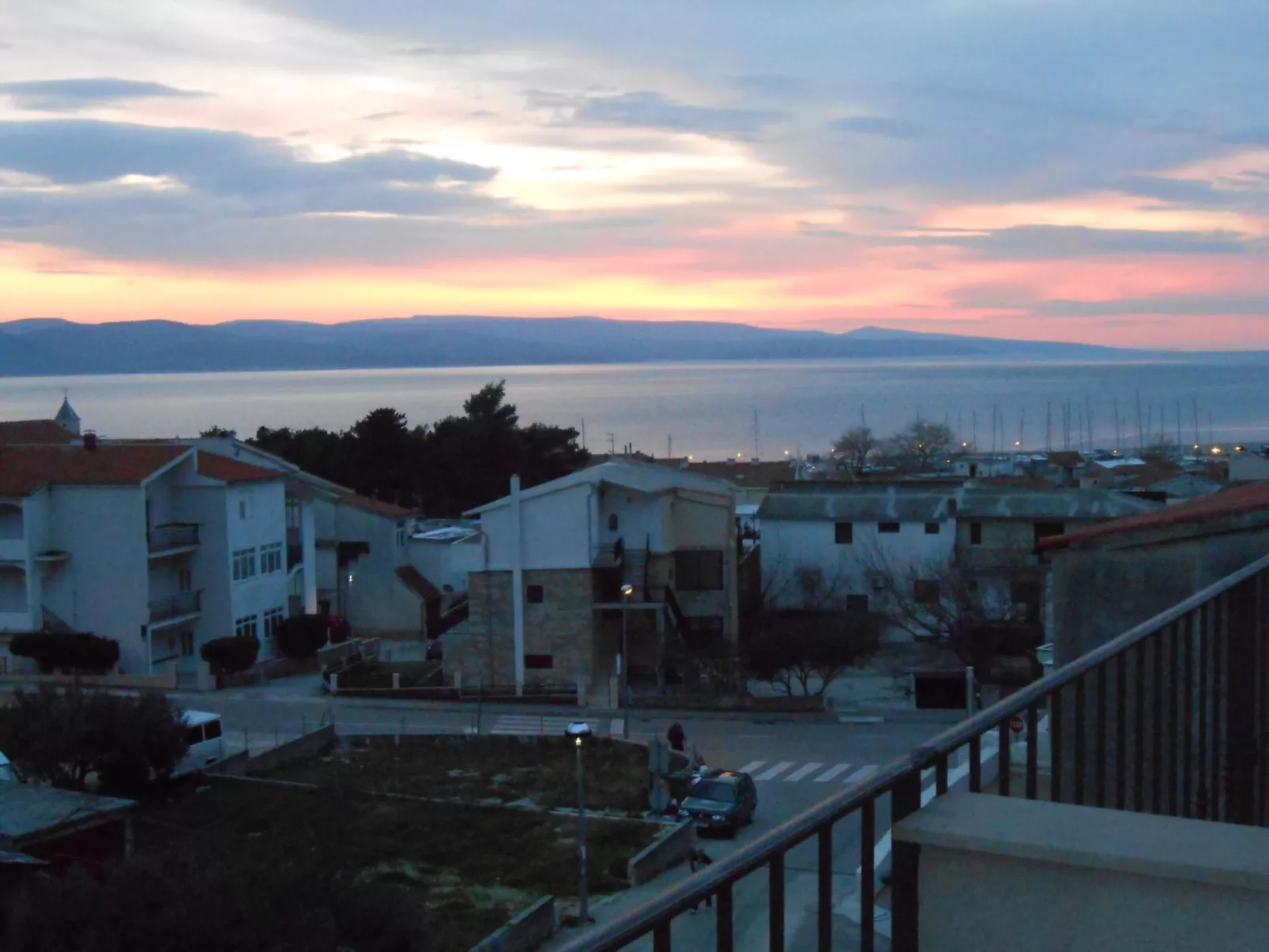 Mit Balkon und Garten sowie Meerblick-Draußen