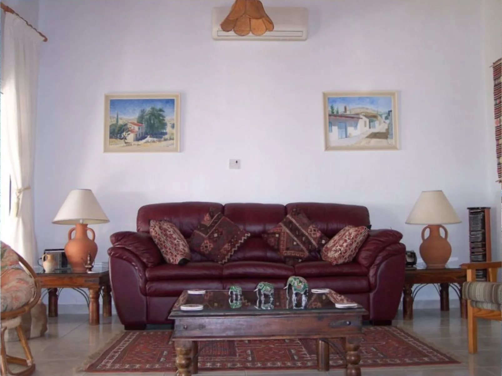 "Iptamena" mit Blick auf das Wasser-Inside