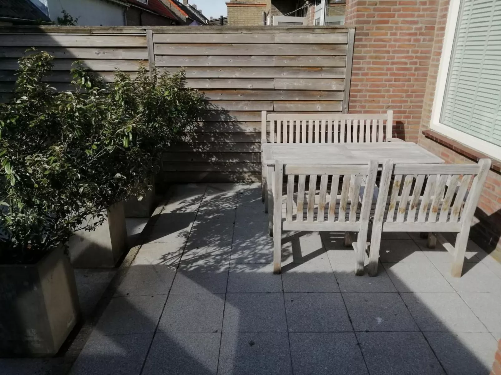"Emmastraat" mit Terrasse-Drinnen