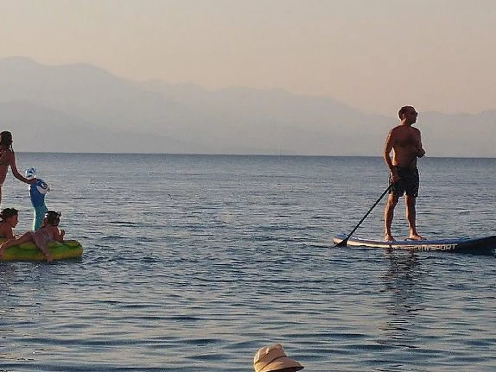 Charmantes Appartement in Derveni-Draußen