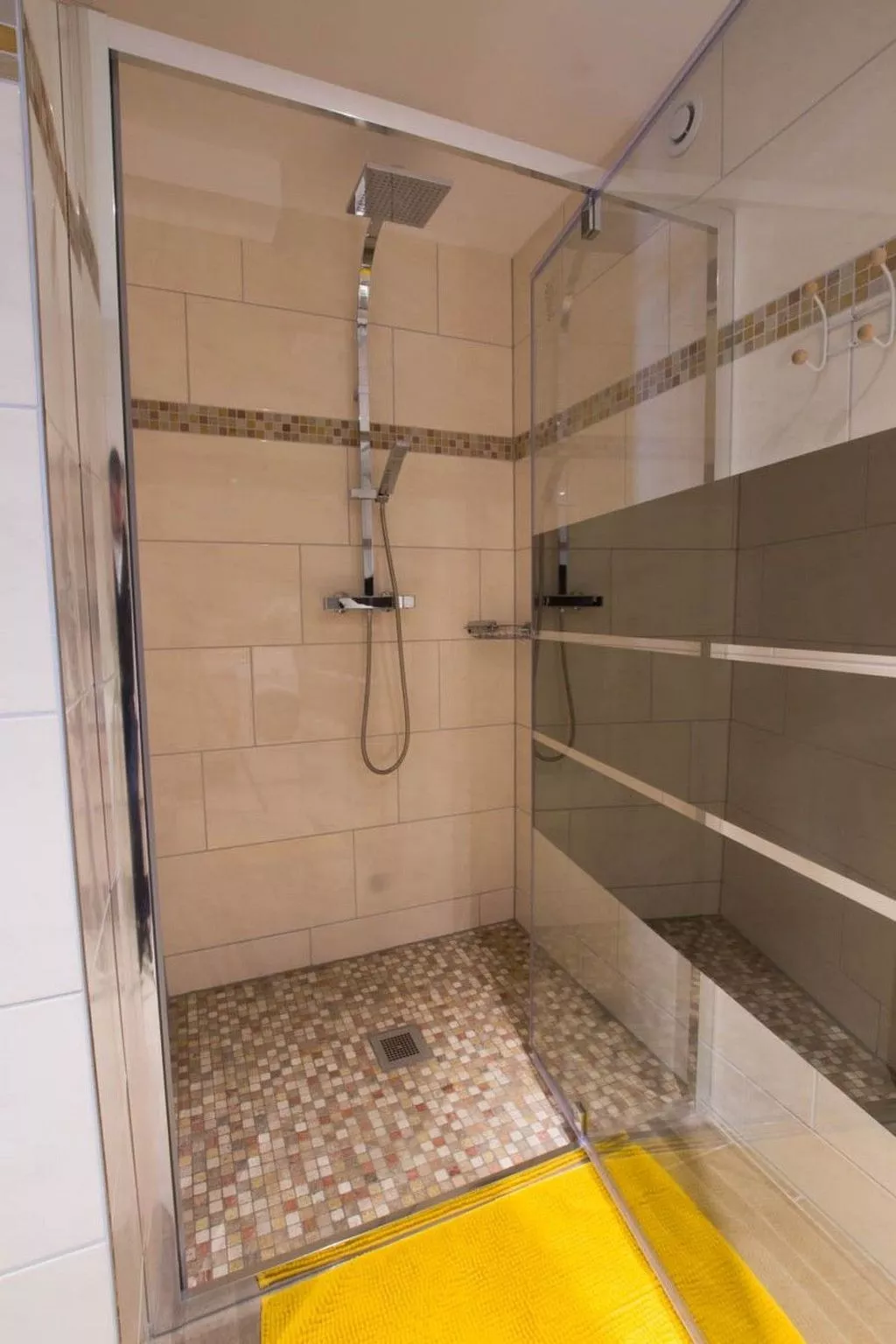 Chez Emilie et Charles klassifiziert 4 Sterne-Drinnen