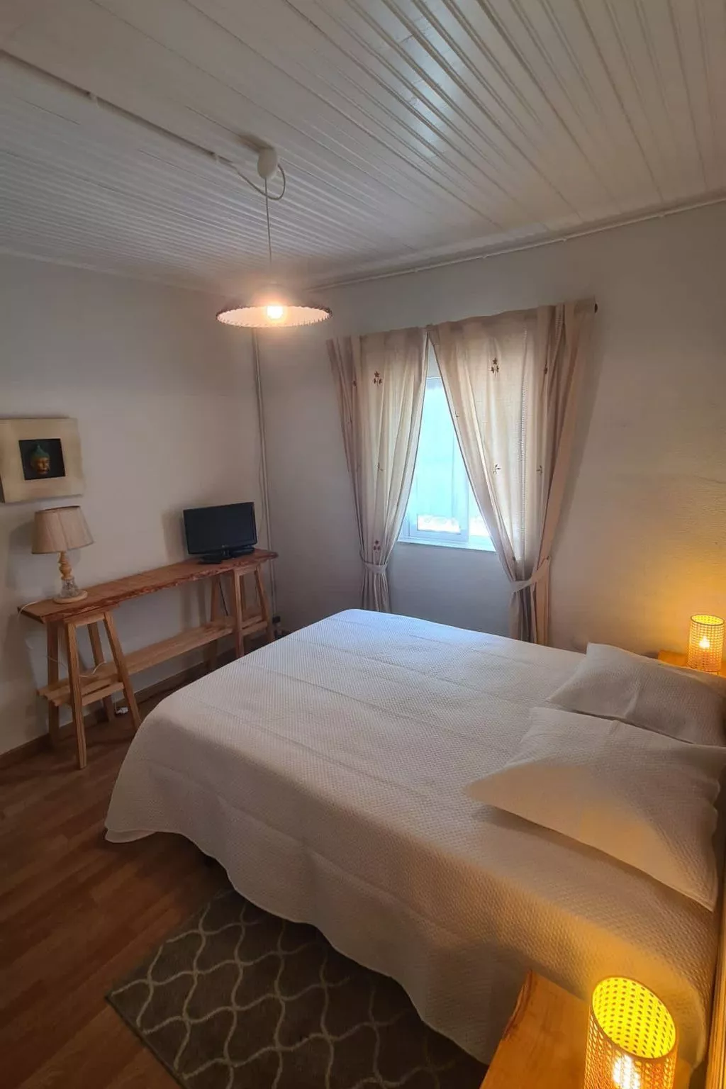 Weißes Haus in Douro Weinberge-Drinnen