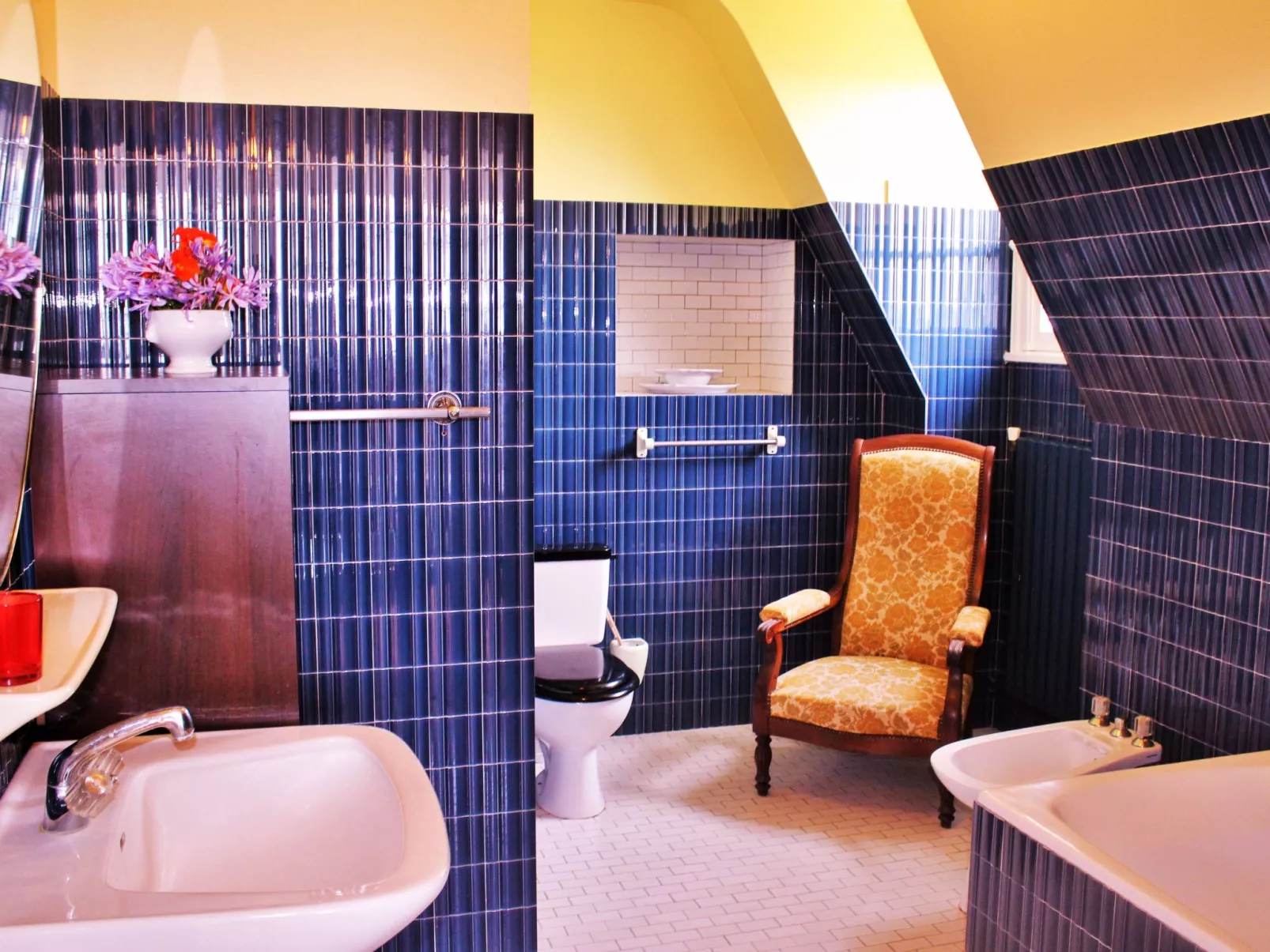 Men Toul Lilia-Dedans