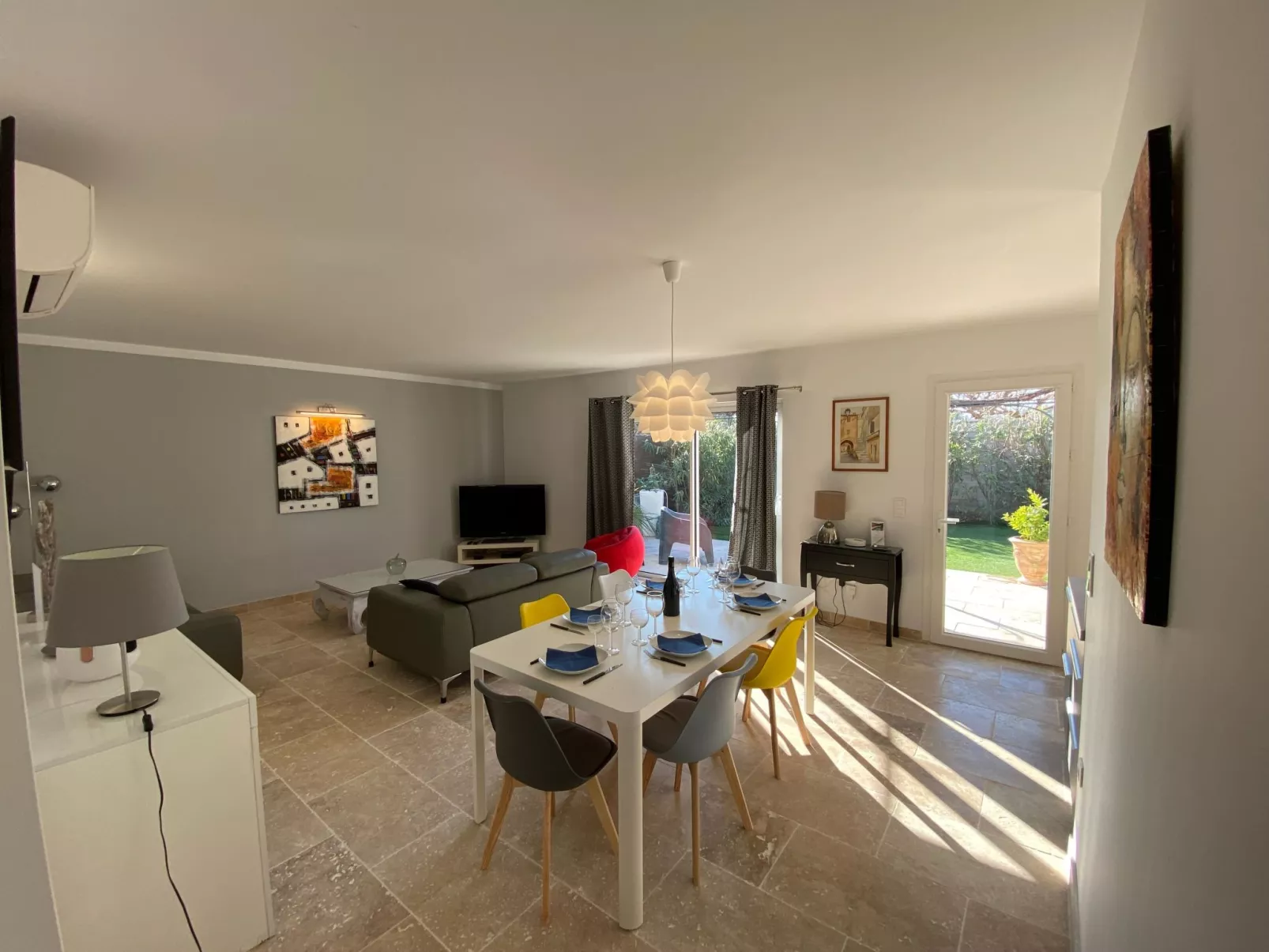 Villa Chemin du Lirac in Tavel-Drinnen