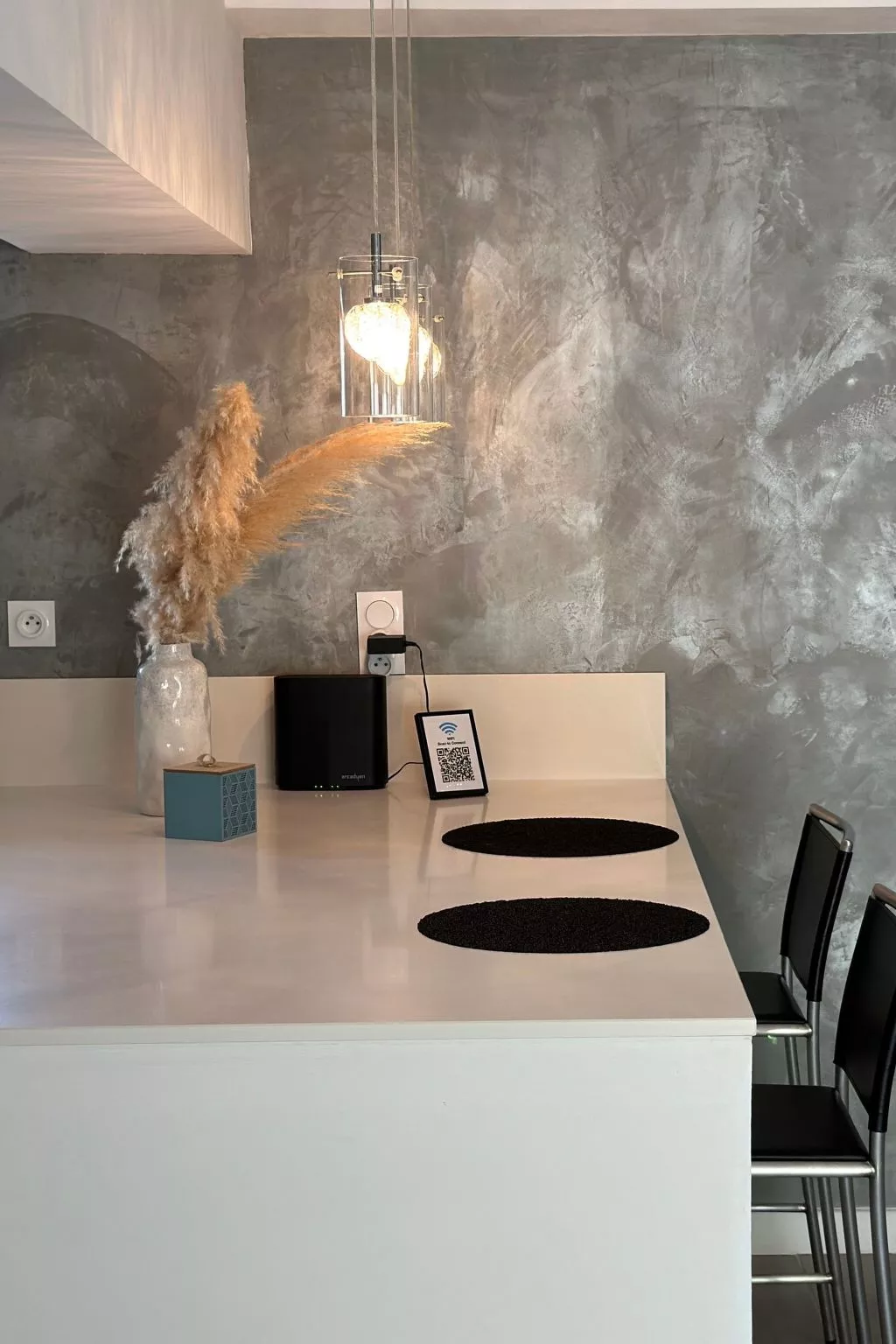 Eine kleine Ecke der Provence. Privater beheizter Pool-Dedans