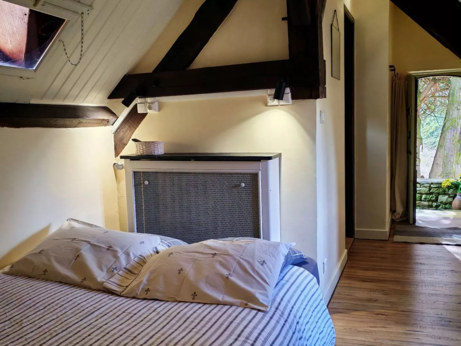 Studio "Vert d'Eau" mit Blick auf das Wasser-Inside