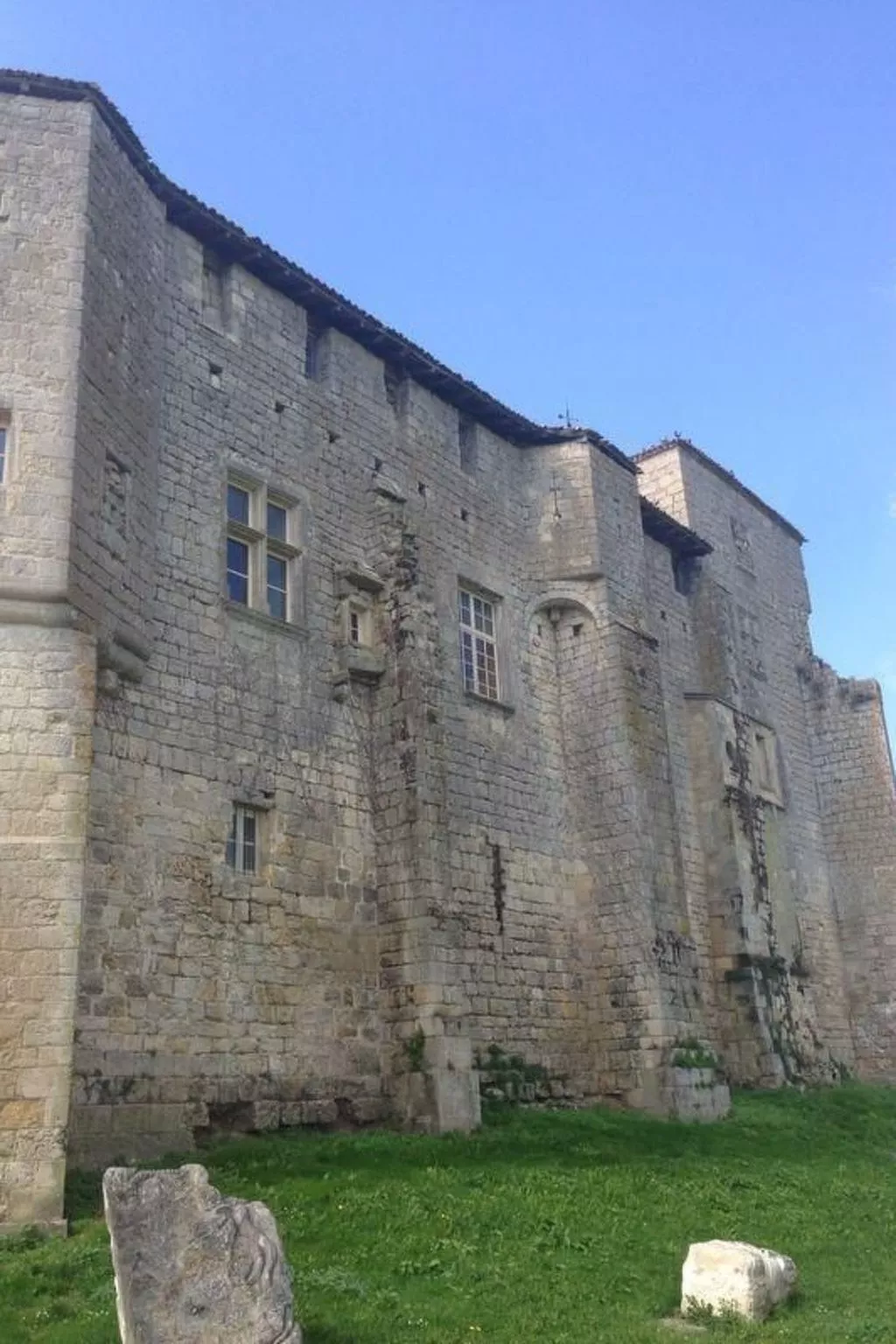 Pujols Petite-Outside