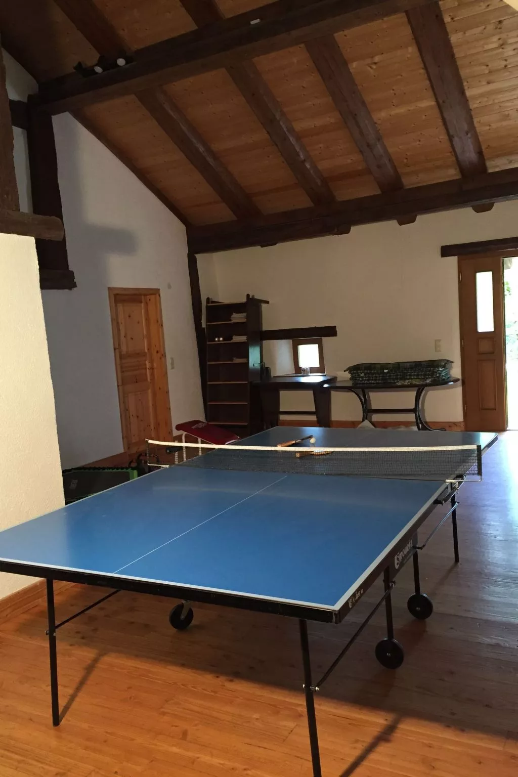 In Ventron mit eingezäuntem Garten-Inside