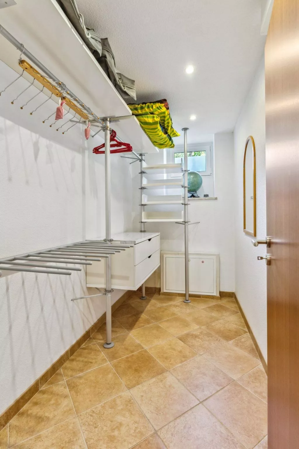 In Karlshorst mit Terrasse-Drinnen