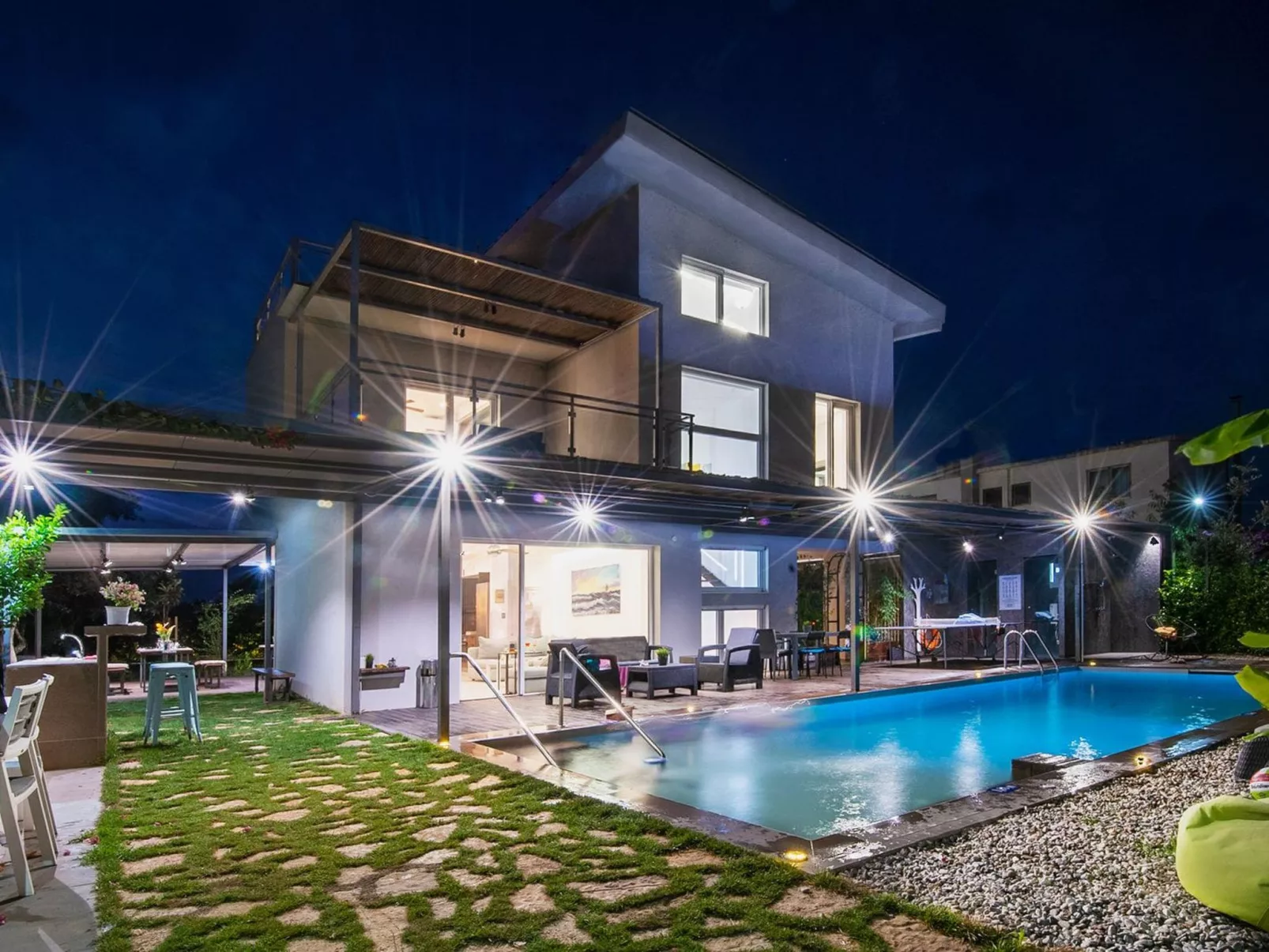 Villa Anna mit privatem Pool und Garten-Outside