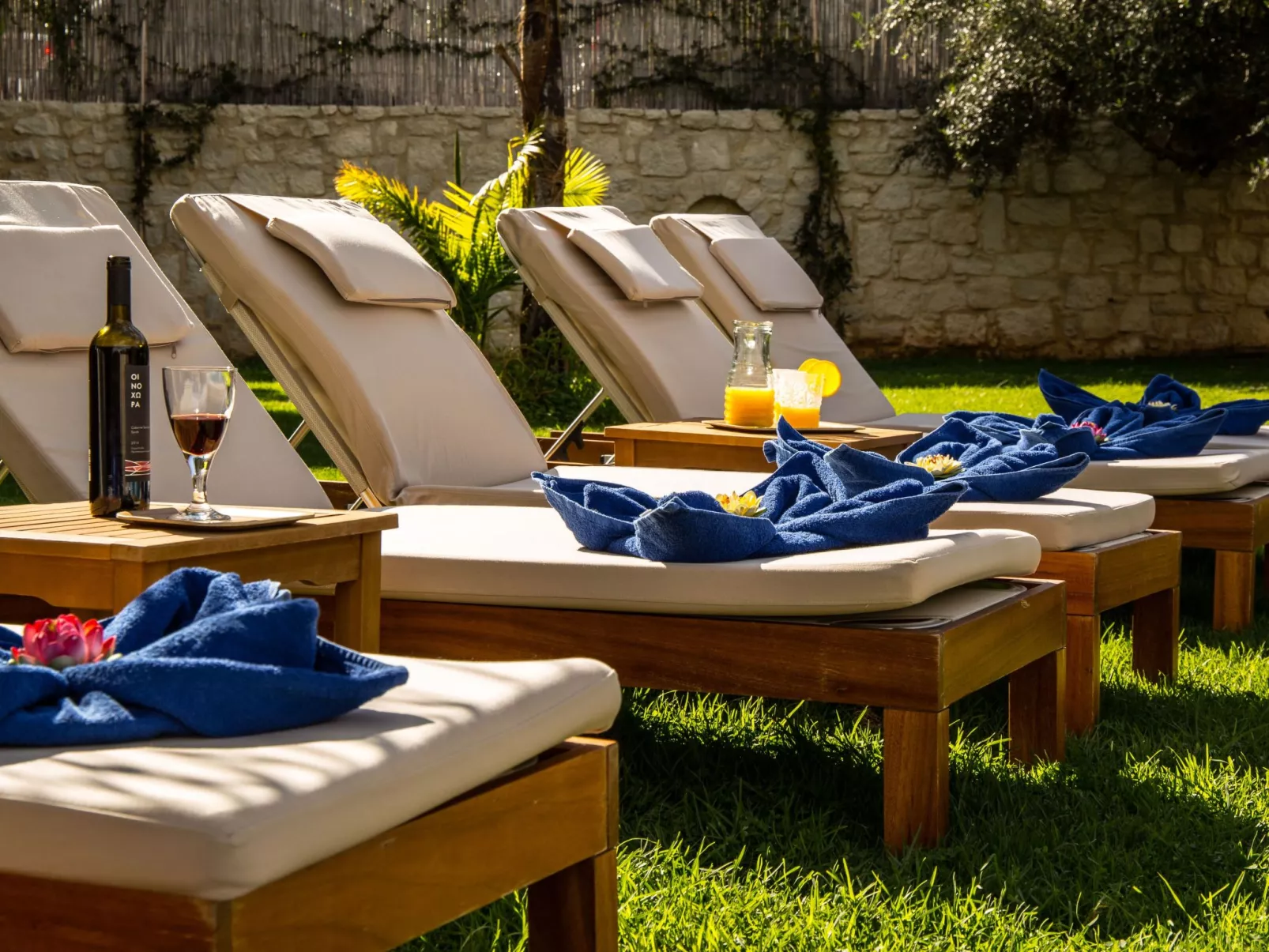 Ferienvilla mit Garten, Grill und Terrasse - Outside