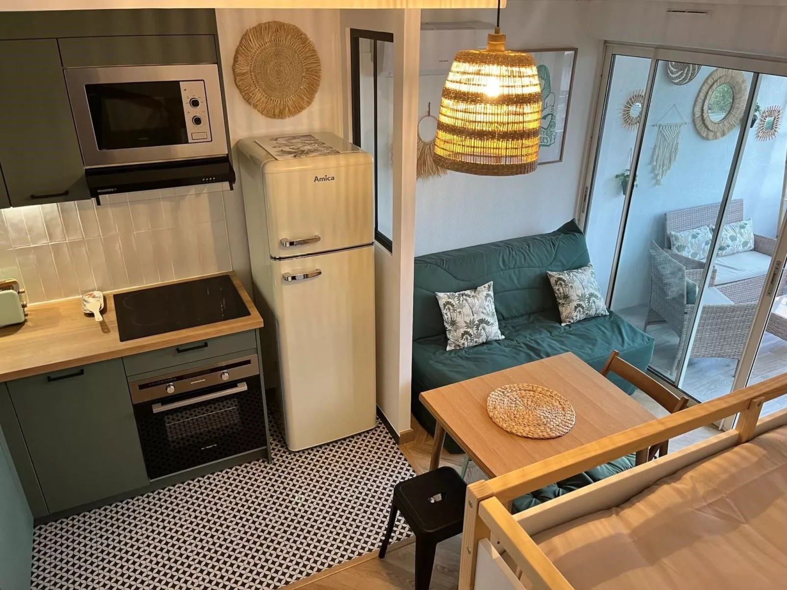 Seaside Tropical Duplex mit Pool-Inside