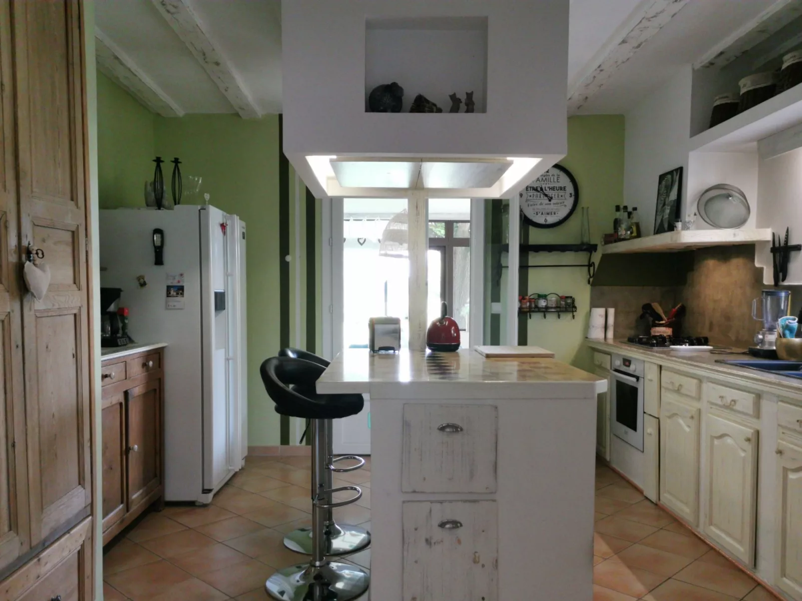 Auf dem Land mit Pool-Inside