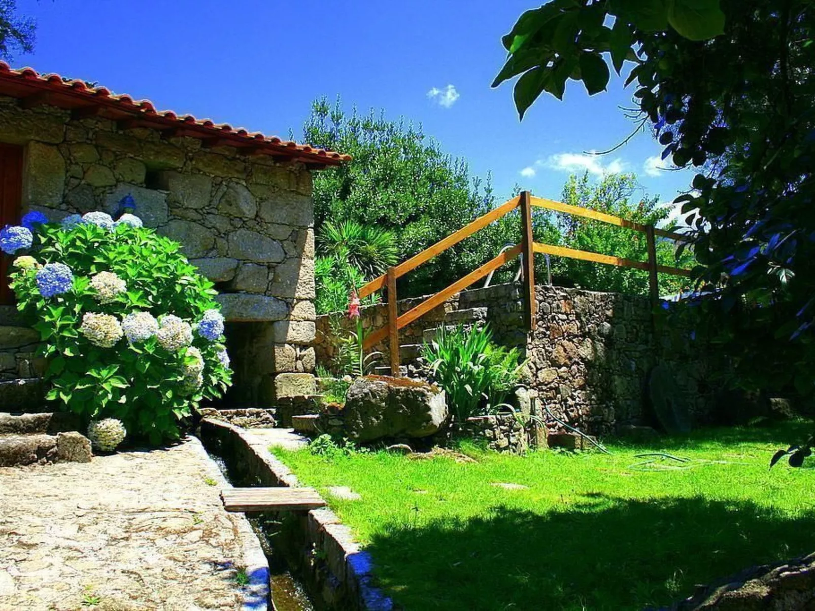 Ländliche Finca "Casa da Rocha"-Dehors