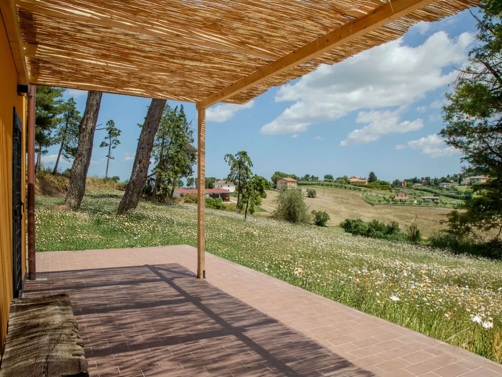Neue Wohnung mit 2 Zimmern, Veranda und Pool-Draußen