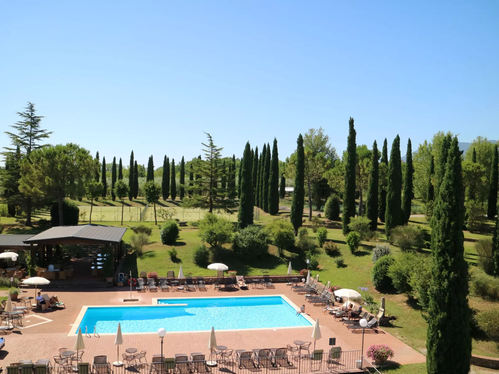 Wohnung in Sarteano mit Privatparkplatz-Draußen