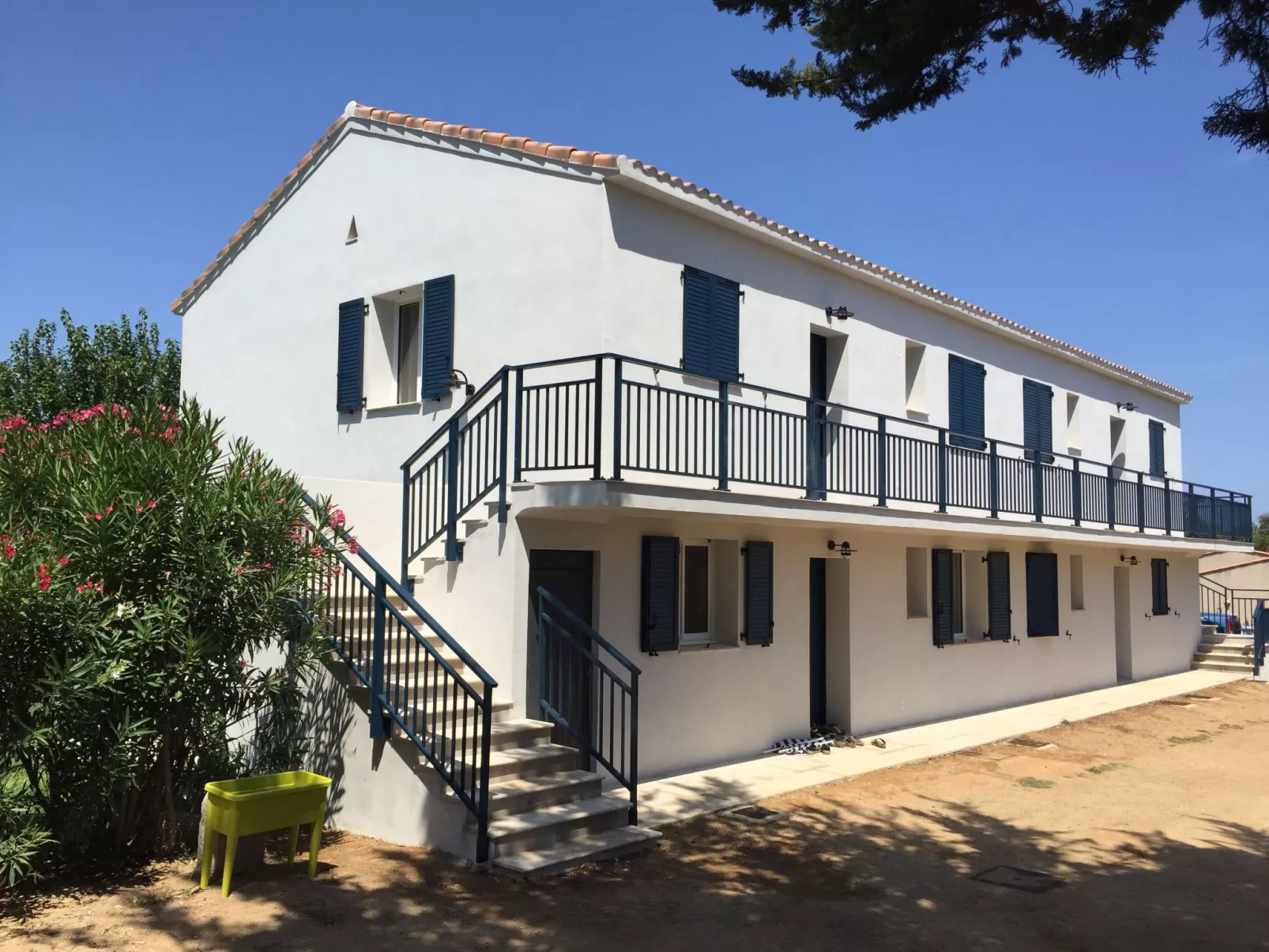 Pinu - Les Muriers-Dehors