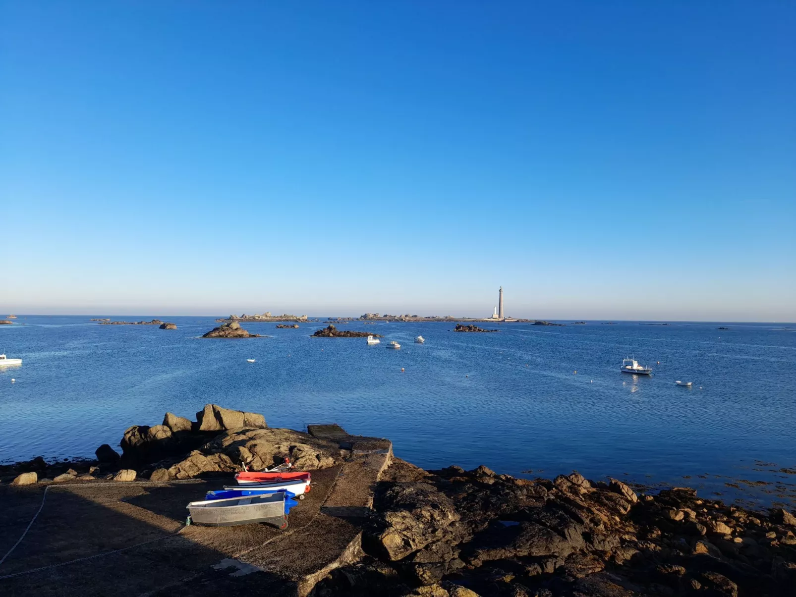 Charmantes Haus mit Garten, 200m vom Strand entfernt-Outside