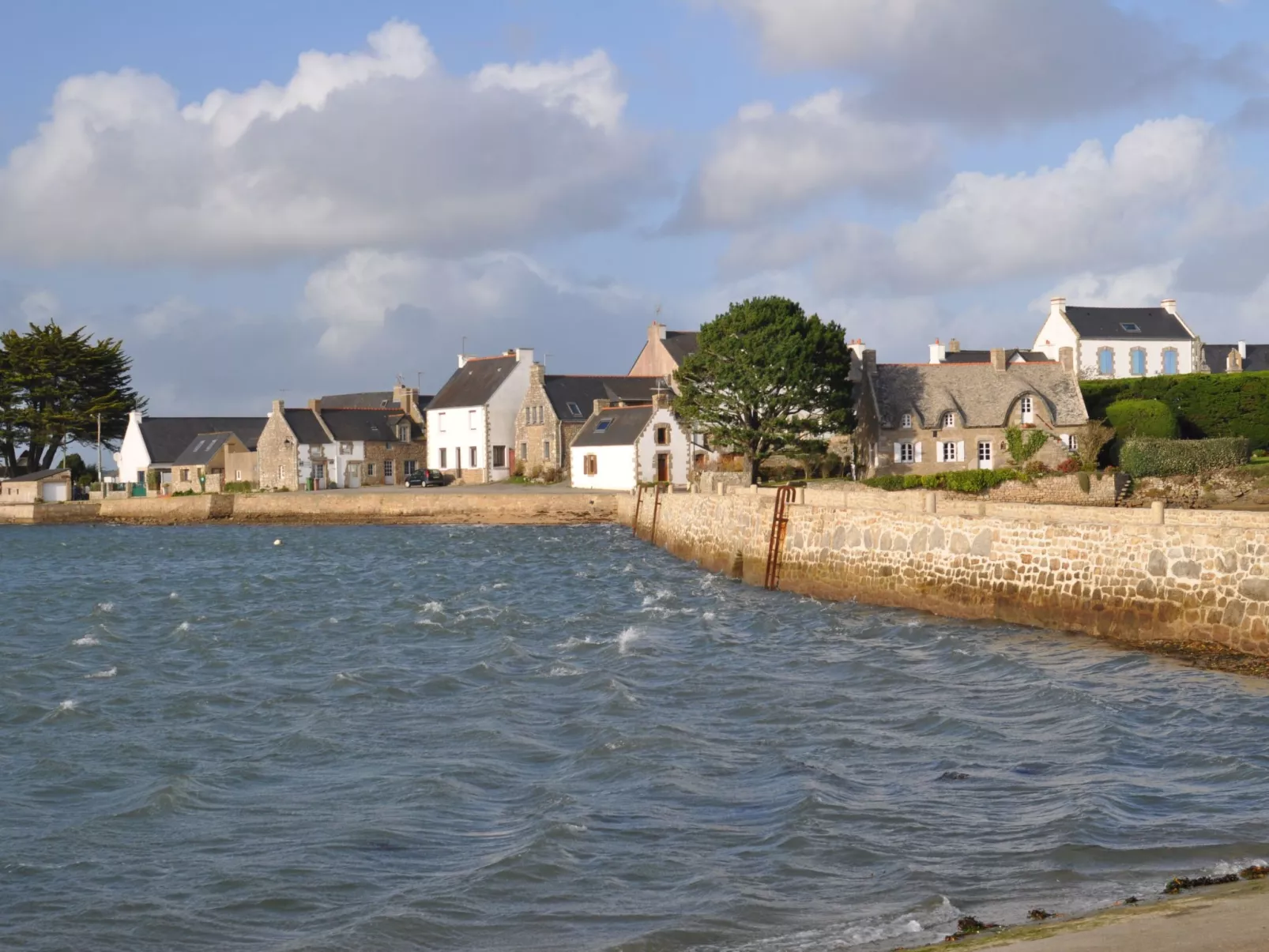 Maison de Pecheur-Outside
